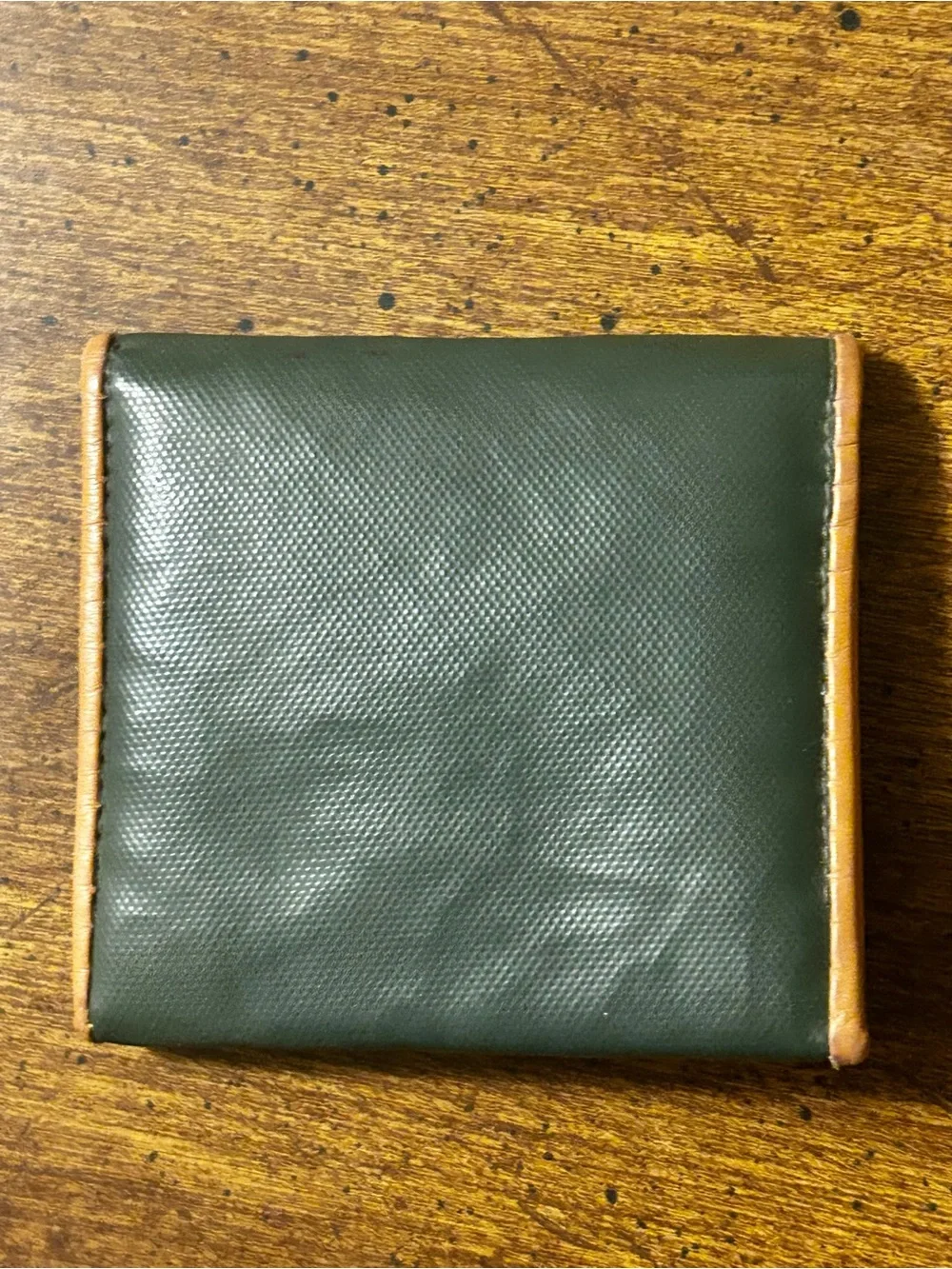 Vintage Hunting World Mini Green Coin Wallet (FLAW - STITCHING PLS READ)